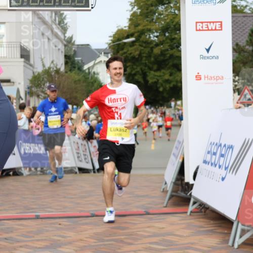 31.08.2025 - 21. Blankeneser Heldenlauf Strokosch-Dieckow http://msf.ph/oto/8643260 31.08.2025 10:24:55 Ziel 2151, 2049, 2733, 2398, 2428, 2384, 2496 meine-sportfotos.de