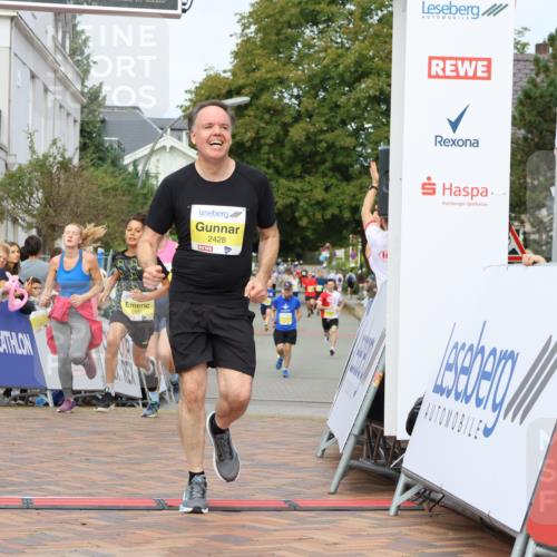 31.08.2025 - 21. Blankeneser Heldenlauf Strokosch-Dieckow http://msf.ph/oto/8643385 31.08.2025 10:24:49 Ziel 2151, 2049, 2733, 2428 meine-sportfotos.de