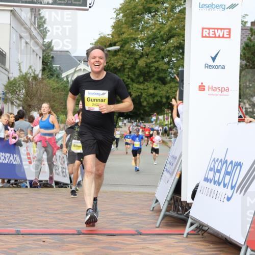 31.08.2025 - 21. Blankeneser Heldenlauf Strokosch-Dieckow http://msf.ph/oto/8643412 31.08.2025 10:24:49 Ziel 2151, 2049, 2733, 2428 meine-sportfotos.de