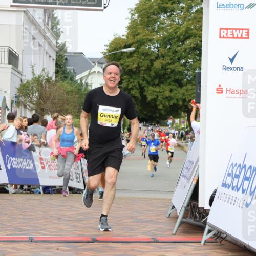 31.08.2025 - 21. Blankeneser Heldenlauf Strokosch-Dieckow http://msf.ph/oto/8643436 31.08.2025 10:24:48 Ziel 2317, 2151, 2049, 2733, 2428 meine-sportfotos.de