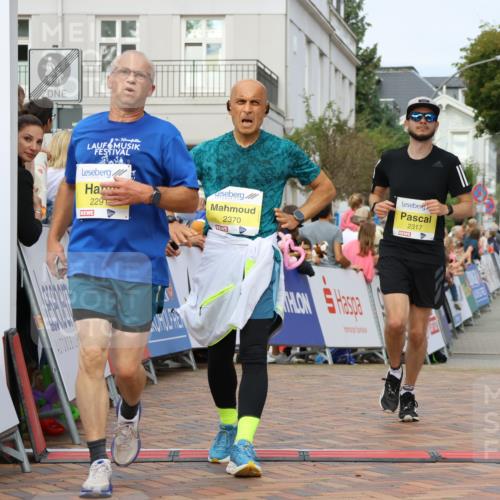 31.08.2025 - 21. Blankeneser Heldenlauf Strokosch-Dieckow http://msf.ph/oto/8643485 31.08.2025 10:24:40 Ziel 2317, 2698, 2716, 2662, 2370, 2291 meine-sportfotos.de