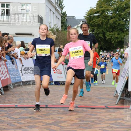 31.08.2025 - 21. Blankeneser Heldenlauf Strokosch-Dieckow http://msf.ph/oto/8643695 31.08.2025 10:24:31 Ziel 2698, 2386, 2325, 2587, 2523, 2662 meine-sportfotos.de
