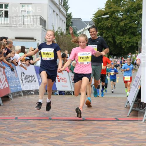 31.08.2025 - 21. Blankeneser Heldenlauf Strokosch-Dieckow http://msf.ph/oto/8643729 31.08.2025 10:24:31 Ziel 2698, 2386, 2325, 2587, 2523, 2662 meine-sportfotos.de