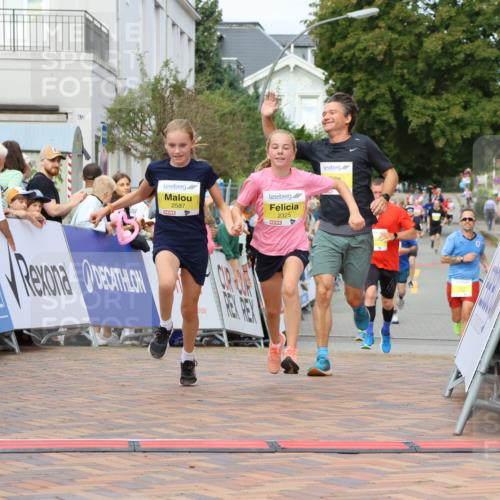 31.08.2025 - 21. Blankeneser Heldenlauf Strokosch-Dieckow http://msf.ph/oto/8643852 31.08.2025 10:24:30 Ziel 2698, 2386, 2325, 2587, 2523, 2662 meine-sportfotos.de