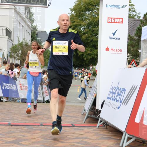 31.08.2025 - 21. Blankeneser Heldenlauf Strokosch-Dieckow http://msf.ph/oto/8644091 31.08.2025 10:24:14 Ziel 2665, 2365, 2743, 2069 meine-sportfotos.de