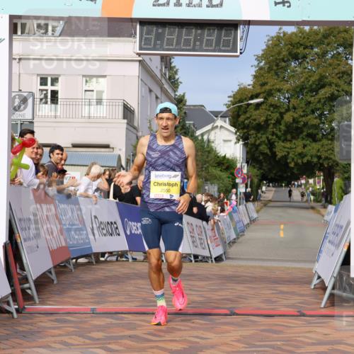 31.08.2025 - 21. Blankeneser Heldenlauf Strokosch-Dieckow http://msf.ph/oto/8644214 31.08.2025 10:10:31 Ziel 2550 meine-sportfotos.de