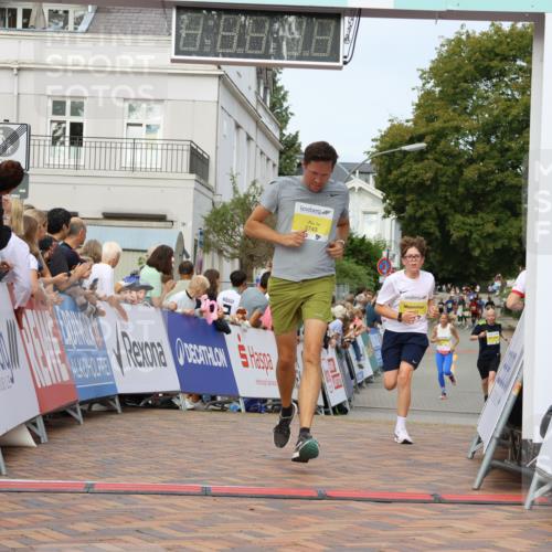 31.08.2025 - 21. Blankeneser Heldenlauf Strokosch-Dieckow http://msf.ph/oto/8644223 31.08.2025 10:24:07 Ziel 2665, 2743, 2605 meine-sportfotos.de