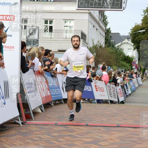 31.08.2025 - 21. Blankeneser Heldenlauf Strokosch-Dieckow http://msf.ph/oto/8644285 31.08.2025 10:24:02 Ziel 2072, 2605 meine-sportfotos.de