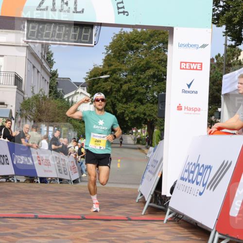 31.08.2025 - 21. Blankeneser Heldenlauf Strokosch-Dieckow http://msf.ph/oto/8644403 31.08.2025 10:10:10 Ziel 2374 meine-sportfotos.de