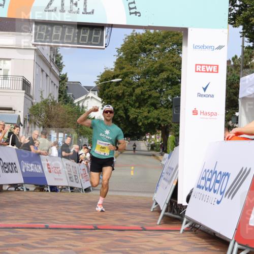 31.08.2025 - 21. Blankeneser Heldenlauf Strokosch-Dieckow http://msf.ph/oto/8644440 31.08.2025 10:10:10 Ziel 2374 meine-sportfotos.de