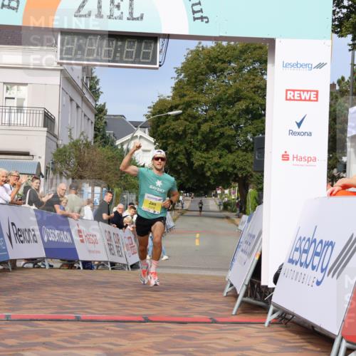 31.08.2025 - 21. Blankeneser Heldenlauf Strokosch-Dieckow http://msf.ph/oto/8644462 31.08.2025 10:10:10 Ziel 2374 meine-sportfotos.de