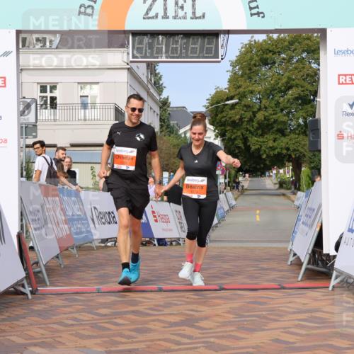 31.08.2025 - 21. Blankeneser Heldenlauf Strokosch-Dieckow http://msf.ph/oto/8644561 31.08.2025 10:04:44 Ziel 1080, 1079 meine-sportfotos.de
