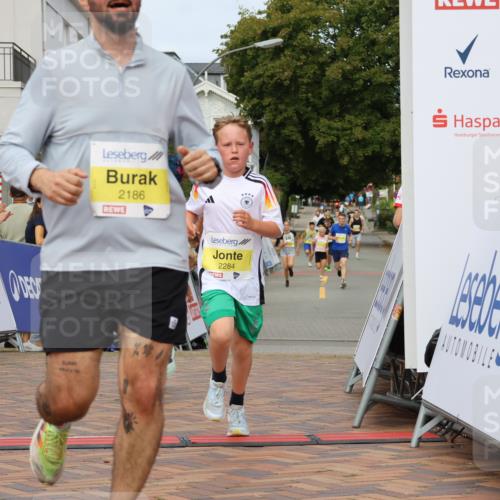31.08.2025 - 21. Blankeneser Heldenlauf Strokosch-Dieckow http://msf.ph/oto/8644730 31.08.2025 10:23:37 Ziel 2186, 2071, 2284, 2618 meine-sportfotos.de