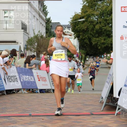 31.08.2025 - 21. Blankeneser Heldenlauf Strokosch-Dieckow http://msf.ph/oto/8644855 31.08.2025 10:23:32 Ziel 2186, 2525, 2471, 2071, 2284 meine-sportfotos.de