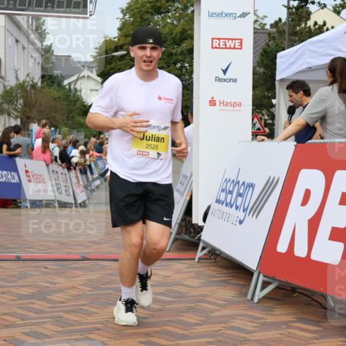 31.08.2025 - 21. Blankeneser Heldenlauf Strokosch-Dieckow http://msf.ph/oto/8644864 31.08.2025 10:23:28 Ziel 2525, 2471, 2071 meine-sportfotos.de