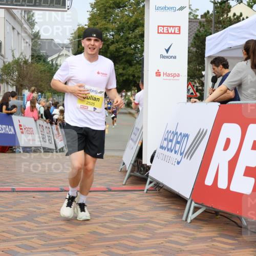 31.08.2025 - 21. Blankeneser Heldenlauf Strokosch-Dieckow http://msf.ph/oto/8644895 31.08.2025 10:23:27 Ziel 2643, 2525, 2471 meine-sportfotos.de