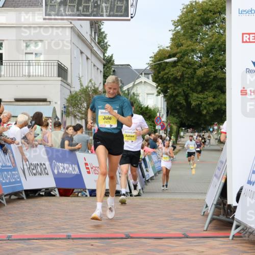 31.08.2025 - 21. Blankeneser Heldenlauf Strokosch-Dieckow http://msf.ph/oto/8644958 31.08.2025 10:23:25 Ziel 2508, 2643, 2525, 2471 meine-sportfotos.de