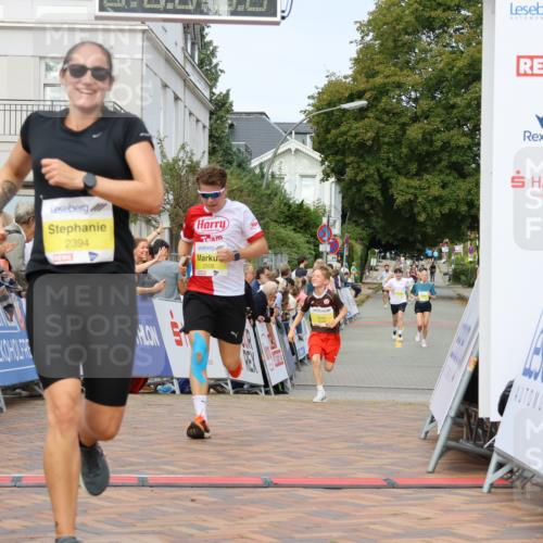 31.08.2025 - 21. Blankeneser Heldenlauf Strokosch-Dieckow http://msf.ph/oto/8644993 31.08.2025 10:23:17 Ziel 2293, 2508, 2643, 2394 meine-sportfotos.de