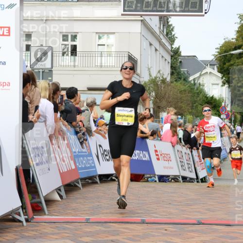 31.08.2025 - 21. Blankeneser Heldenlauf Strokosch-Dieckow http://msf.ph/oto/8645052 31.08.2025 10:23:15 Ziel 2293, 2508, 2643, 2394 meine-sportfotos.de