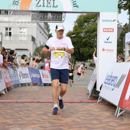 31.08.2025 - 21. Blankeneser Heldenlauf Strokosch-Dieckow http://msf.ph/oto/8645134 31.08.2025 10:23:11 Ziel 2654, 2701, 2293, 2394 meine-sportfotos.de