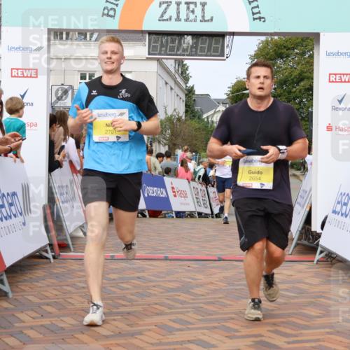 31.08.2025 - 21. Blankeneser Heldenlauf Strokosch-Dieckow http://msf.ph/oto/8645158 31.08.2025 10:23:07 Ziel 2654, 2701, 2293 meine-sportfotos.de