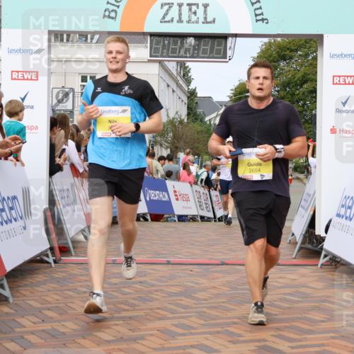 31.08.2025 - 21. Blankeneser Heldenlauf Strokosch-Dieckow http://msf.ph/oto/8645165 31.08.2025 10:23:07 Ziel 2654, 2701, 2293 meine-sportfotos.de