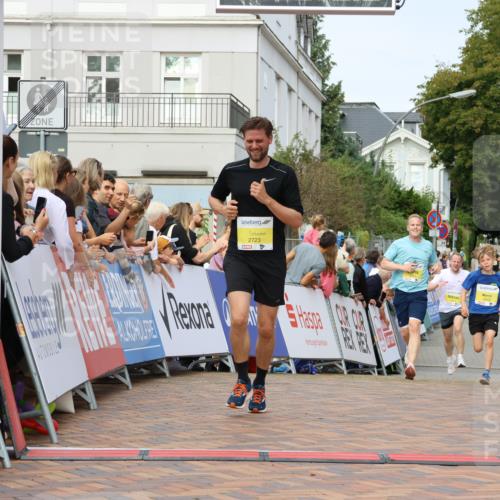 31.08.2025 - 21. Blankeneser Heldenlauf Strokosch-Dieckow http://msf.ph/oto/8645254 31.08.2025 10:22:52 Ziel 2723, 2527, 2138, 2372, 2642, 2263 meine-sportfotos.de