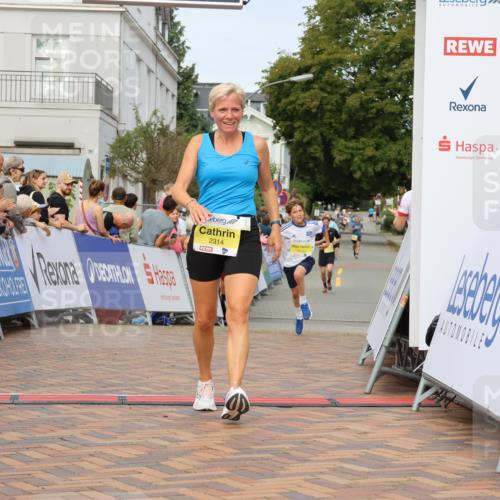 31.08.2025 - 21. Blankeneser Heldenlauf Strokosch-Dieckow http://msf.ph/oto/8645339 31.08.2025 10:22:43 Ziel 2612, 2314, 2412, 2138, 2372 meine-sportfotos.de