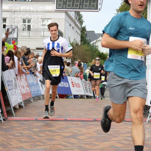 31.08.2025 - 21. Blankeneser Heldenlauf Strokosch-Dieckow http://msf.ph/oto/8645483 31.08.2025 10:22:33 Ziel 2702, 2722, 2612, 2017, 2476, 2412 meine-sportfotos.de