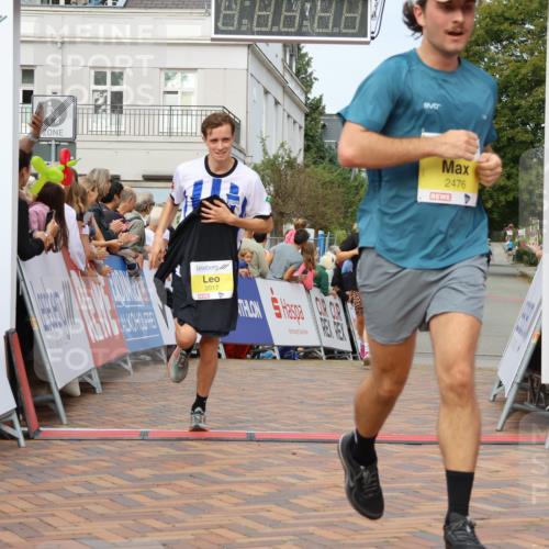 31.08.2025 - 21. Blankeneser Heldenlauf Strokosch-Dieckow http://msf.ph/oto/8645493 31.08.2025 10:22:33 Ziel 2702, 2722, 2612, 2017, 2476, 2412 meine-sportfotos.de