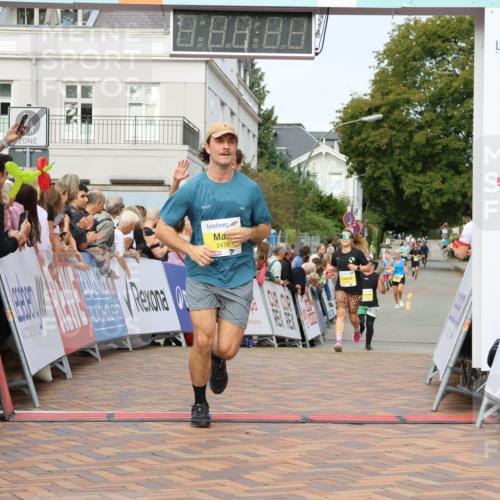 31.08.2025 - 21. Blankeneser Heldenlauf Strokosch-Dieckow http://msf.ph/oto/8645538 31.08.2025 10:22:32 Ziel 2702, 2722, 2612, 2017, 2476, 2412 meine-sportfotos.de