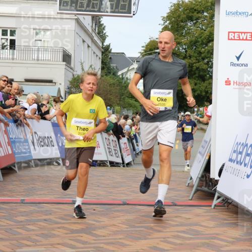 31.08.2025 - 21. Blankeneser Heldenlauf Strokosch-Dieckow http://msf.ph/oto/8645732 31.08.2025 10:22:19 Ziel 2180, 2535, 2536 meine-sportfotos.de
