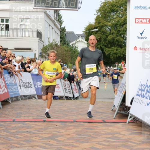31.08.2025 - 21. Blankeneser Heldenlauf Strokosch-Dieckow http://msf.ph/oto/8645814 31.08.2025 10:22:18 Ziel 2676, 2535, 2536 meine-sportfotos.de