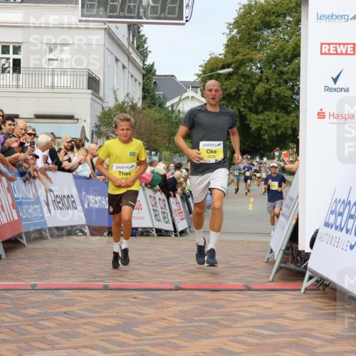31.08.2025 - 21. Blankeneser Heldenlauf Strokosch-Dieckow http://msf.ph/oto/8645838 31.08.2025 10:22:18 Ziel 2676, 2535, 2536 meine-sportfotos.de