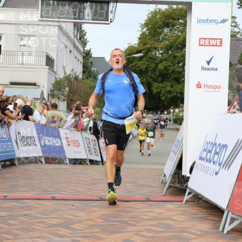 31.08.2025 - 21. Blankeneser Heldenlauf Strokosch-Dieckow http://msf.ph/oto/8645917 31.08.2025 10:22:11 Ziel 2676, 2593 meine-sportfotos.de