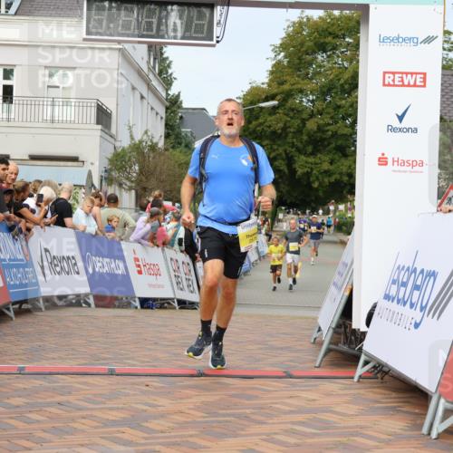 31.08.2025 - 21. Blankeneser Heldenlauf Strokosch-Dieckow http://msf.ph/oto/8645931 31.08.2025 10:22:10 Ziel 2676, 2593 meine-sportfotos.de