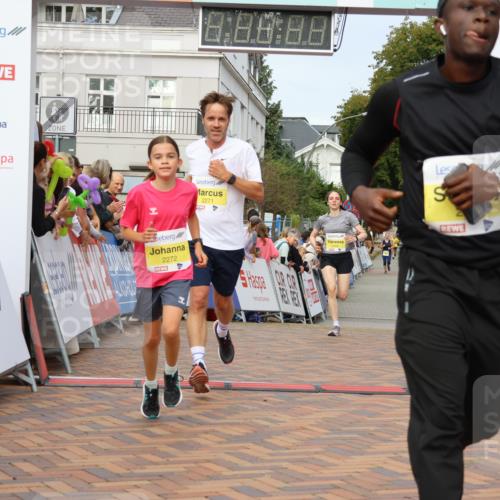 31.08.2025 - 21. Blankeneser Heldenlauf Strokosch-Dieckow http://msf.ph/oto/8646087 31.08.2025 10:21:56 Ziel 2720, 2526, 2123, 2272, 2271, 2273, 2408 meine-sportfotos.de