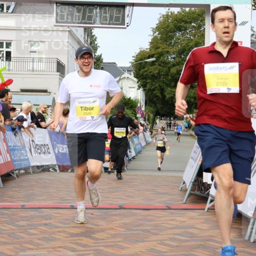 31.08.2025 - 21. Blankeneser Heldenlauf Strokosch-Dieckow http://msf.ph/oto/8646176 31.08.2025 10:21:52 Ziel 2720, 2526, 2123, 2272, 2271, 2273 meine-sportfotos.de