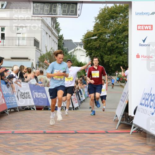31.08.2025 - 21. Blankeneser Heldenlauf Strokosch-Dieckow http://msf.ph/oto/8646308 31.08.2025 10:21:50 Ziel 2720, 2526, 2123, 2273 meine-sportfotos.de