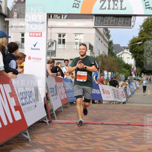 31.08.2025 - 21. Blankeneser Heldenlauf Strokosch-Dieckow http://msf.ph/oto/8646443 31.08.2025 09:52:58 Ziel 1058, 1061 meine-sportfotos.de