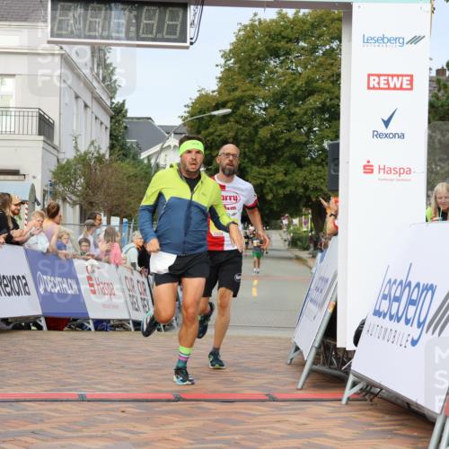 31.08.2025 - 21. Blankeneser Heldenlauf Strokosch-Dieckow http://msf.ph/oto/8646605 31.08.2025 10:21:03 Ziel 2356, 2513 meine-sportfotos.de