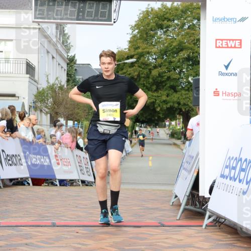 31.08.2025 - 21. Blankeneser Heldenlauf Strokosch-Dieckow http://msf.ph/oto/8646896 31.08.2025 10:20:26 Ziel 2401, 2028, 2362 meine-sportfotos.de