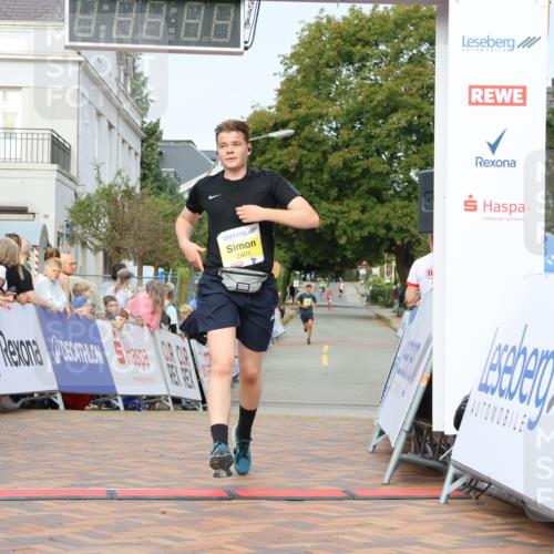 31.08.2025 - 21. Blankeneser Heldenlauf Strokosch-Dieckow http://msf.ph/oto/8646924 31.08.2025 10:20:26 Ziel 2401, 2028, 2362 meine-sportfotos.de