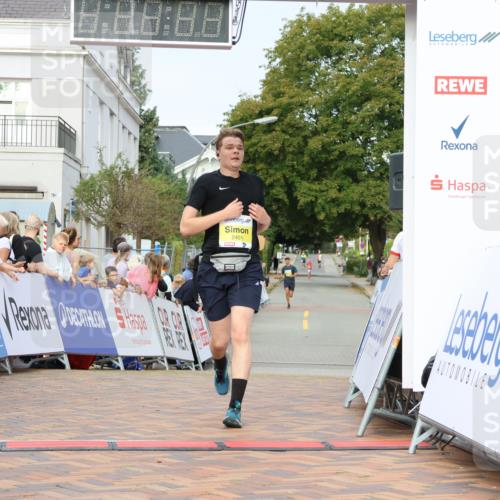31.08.2025 - 21. Blankeneser Heldenlauf Strokosch-Dieckow http://msf.ph/oto/8646959 31.08.2025 10:20:25 Ziel 2401, 2028, 2362 meine-sportfotos.de