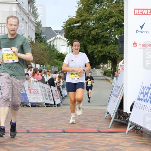 31.08.2025 - 21. Blankeneser Heldenlauf Strokosch-Dieckow http://msf.ph/oto/8647004 31.08.2025 10:20:18 Ziel 2078, 2028, 2362 meine-sportfotos.de