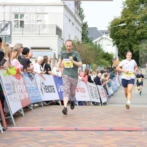 31.08.2025 - 21. Blankeneser Heldenlauf Strokosch-Dieckow http://msf.ph/oto/8647060 31.08.2025 10:20:17 Ziel 2078, 2028, 2362 meine-sportfotos.de
