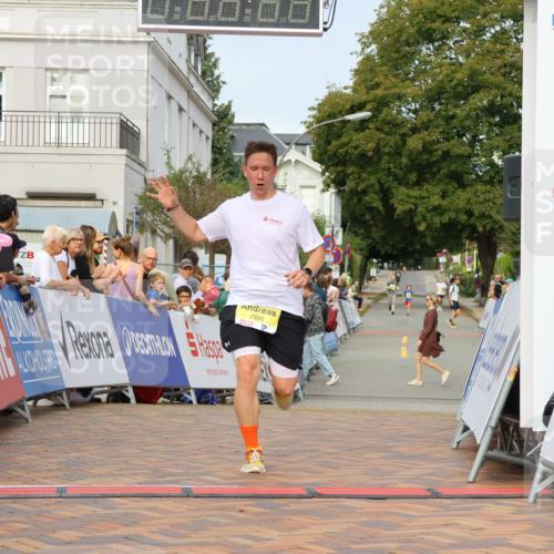 31.08.2025 - 21. Blankeneser Heldenlauf Strokosch-Dieckow http://msf.ph/oto/8647229 31.08.2025 10:19:56 Ziel 2595 meine-sportfotos.de