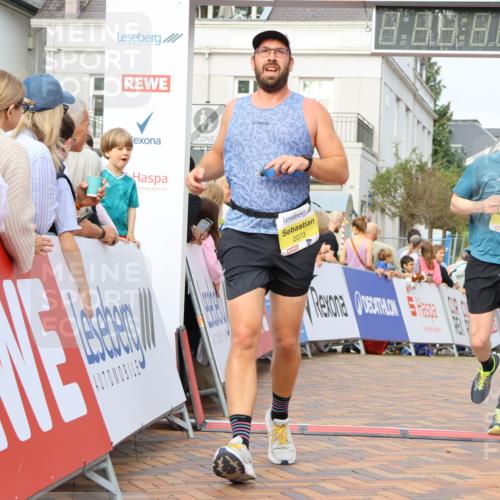 31.08.2025 - 21. Blankeneser Heldenlauf Strokosch-Dieckow http://msf.ph/oto/8647300 31.08.2025 10:19:34 Ziel 2396, 2194, 2592, 2063, 2473, 2073 meine-sportfotos.de