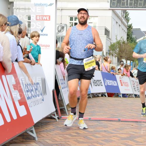 31.08.2025 - 21. Blankeneser Heldenlauf Strokosch-Dieckow http://msf.ph/oto/8647311 31.08.2025 10:19:34 Ziel 2396, 2194, 2592, 2063, 2473, 2073 meine-sportfotos.de