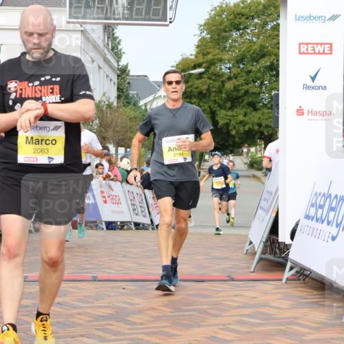 31.08.2025 - 21. Blankeneser Heldenlauf Strokosch-Dieckow http://msf.ph/oto/8647325 31.08.2025 10:19:28 Ziel 2396, 2474, 2194, 2592, 2063 meine-sportfotos.de